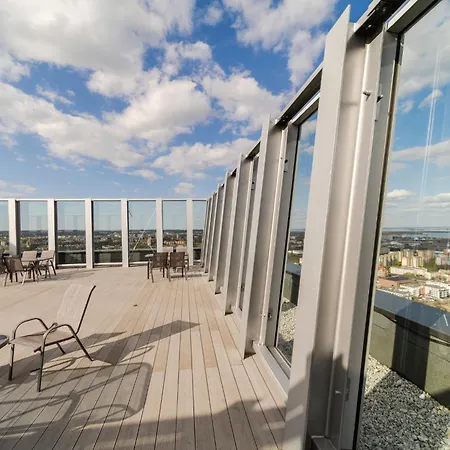 Ans Hanza Tower 17th Floor With View, Swimming Pool Area With Saunas, Viewing Terrace *