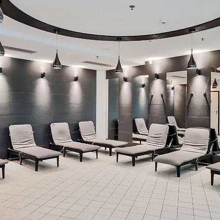 Ans Hanza Tower 17th Floor With View, Swimming Pool Area With Saunas, Viewing Terrace Lägenhet