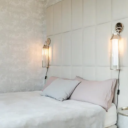 Ans Hanza Tower 17th Floor With View, Swimming Pool Area With Saunas, Viewing Terrace *