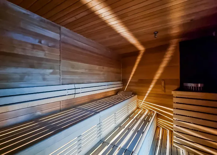 Ans Hanza Tower 17th Floor With View, Swimming Pool Area With Saunas, Viewing Terrace