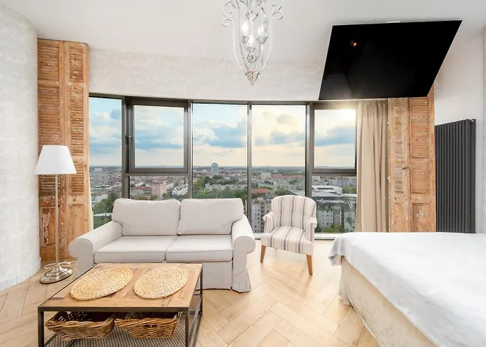 Ans Hanza Tower 17th Floor With View, Swimming Pool Area With Saunas, Viewing Terrace